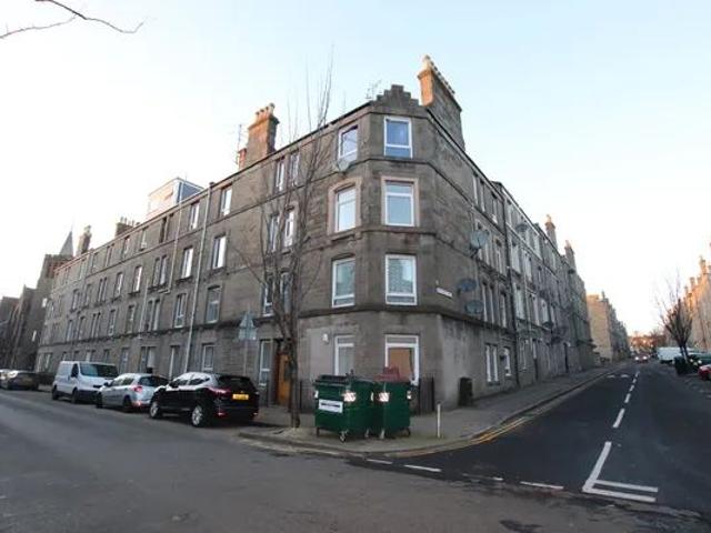 Park Avenue, Stobswell, DD4