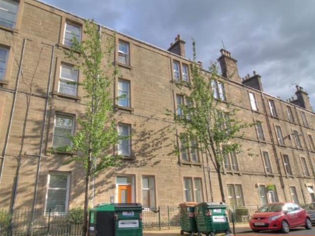 Park Avenue, Dundee DD4, 2 bed flat to rent, £945 pcm | PrimeLocation