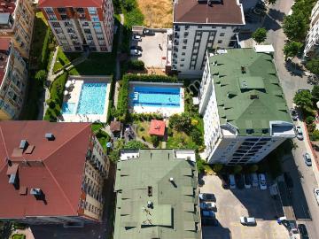 Park Avenue'da Geniş 2+1 | Ara Kat | Cam Balkon | Havuzlu Daire