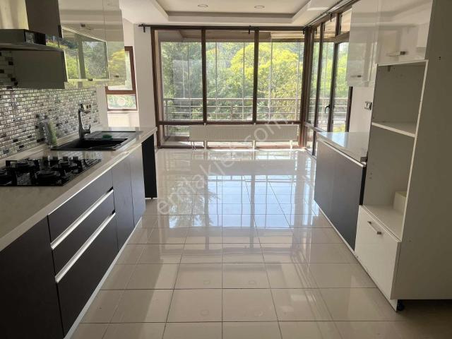 Park Caddesi Rönesans Konutlarında Yapılı 4+1 Kiralık Daıre