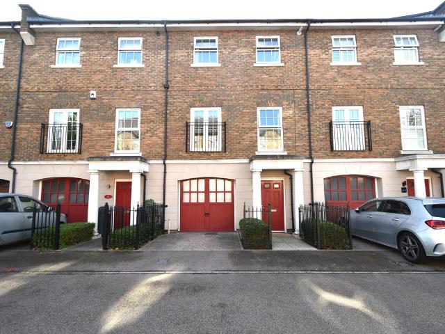 Park Cliff Road, Greenhithe DA9, 4 bed property to rent, £2,300 pcm | PrimeLocation