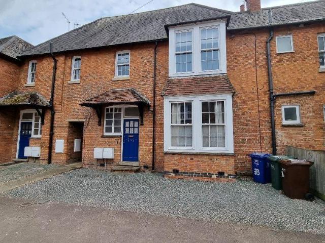 Park Close, Banbury, OX16 0SX 2 bed apartment to rent £950 pcm £219 pw