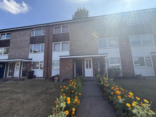 Park Close, Birmingham, B24 2 bed flat to rent £1,200 pcm £277 pw