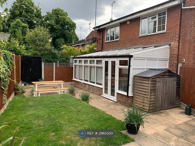 Park Close, London E9, 3 bed terraced house to rent, £3,600 pcm | PrimeLocation