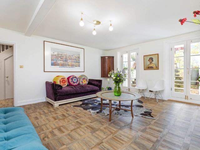 Park Crescent, Brighton BN2, 1 bed flat to rent, £1,950 pcm | PrimeLocation