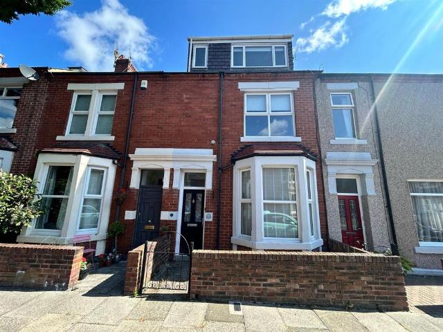 Park Crescent East, North Shields 3 bed terraced house to rent £1,250 pcm £288 pw