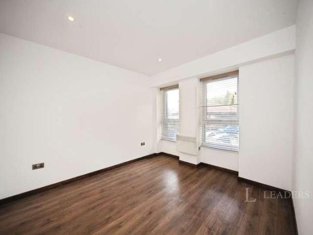 Park Crescent, Park Street, Luton, Bedfordshire, LU1