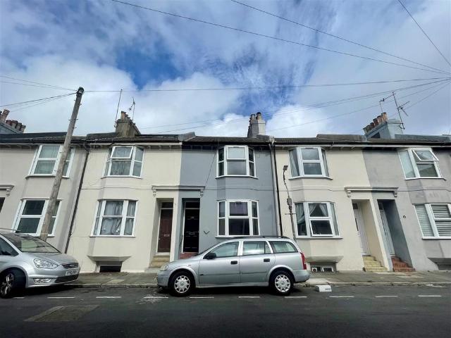 Park Crescent Road, Brighton 4 bed terraced house to rent £2,773 pcm £640 pw