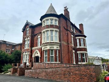 Park Crescent, Southport PR9, 15 bed shared accommodation to rent, £450 pcm | PrimeLocation