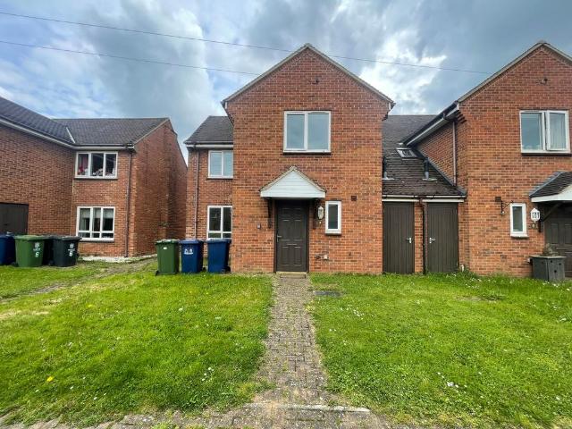 Park Crescent, Waterbeach, CB25 2 bed semi detached house to rent £1,095 pcm £253 pw