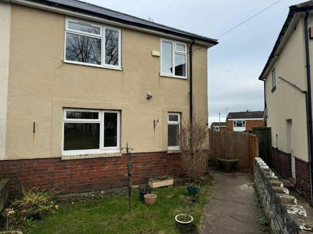 Park Crescent, West Bromwich, B71 4AJ, United Kingdom | 3 bed duplex for rent #140396318 | Rentberry