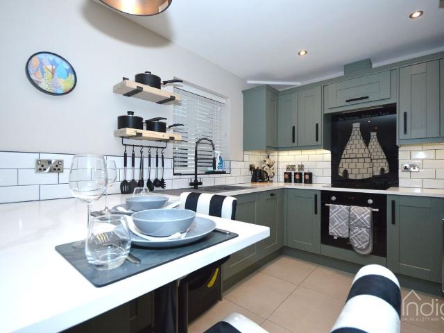 Park Drive, Mill Court Park Drive ST4, 2 bed flat to rent, £1,350 pcm | PrimeLocation