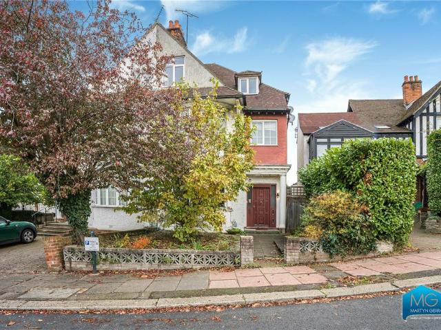 Park Drive, Golders Green, London, NW11 3 bed apartment to rent £2,100 pcm £485 pw