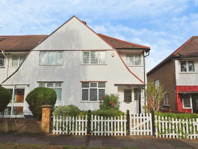 Park Drive, London, W3 3 bed house to rent £3,100 pcm £715 pw