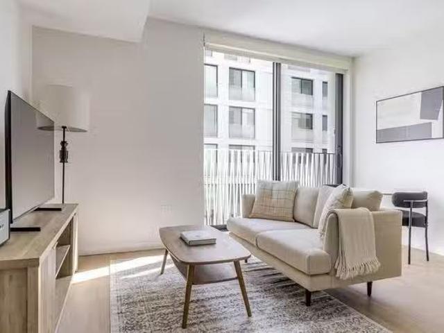 Park East, 200 Mesnager St, Chinatown 1 Bedroom 1 Bath