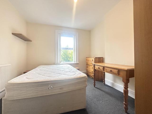 Park End Road, Gloucester, GL1 1 bed in a house share to rent £600 pcm £138 pw