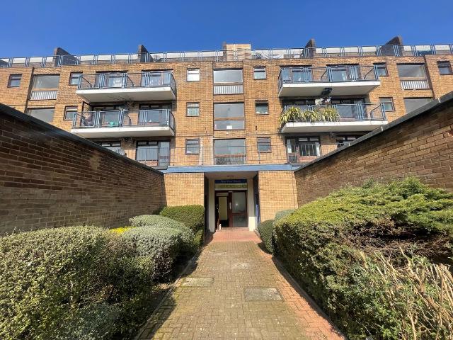 Park Farm Drive, Derby DE22, 1 bed flat to rent, £750 pcm | PrimeLocation