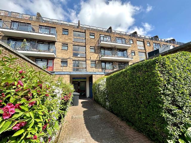 Park Farm Drive, Derby DE22, 1 bed flat to rent, £750 pcm | PrimeLocation