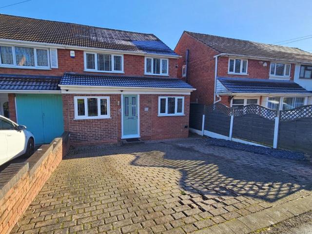Park Farm Road, Great Barr, B43 7QJ, United Kingdom | 3 bed duplex for rent #139621450 | Rentberry