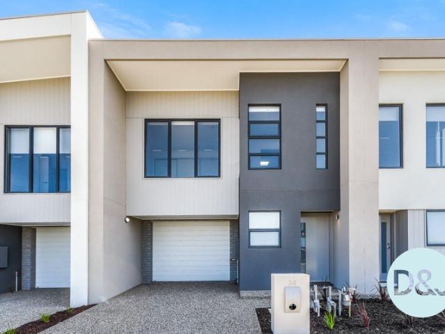 PARK FRONT LIVING IN THE HEART OF ELISTON ESTATE NO BODY CORP