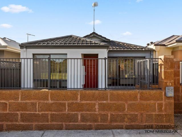 Park Front Living in a Outstanding Position