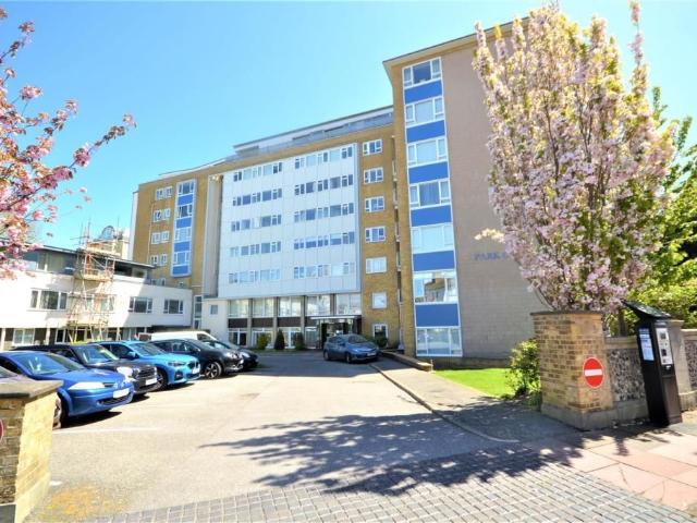 Park Gates, Chiswick Place, Eastbourne BN21, 2 bed flat to rent, £1,275 pcm | PrimeLocation