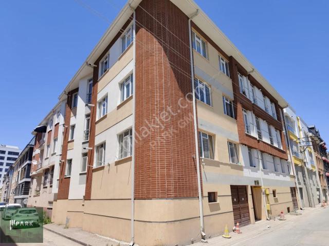 Park Gayrimenkul'den Beşevler Acıbadem Arkası Satılık 1+1 Daire