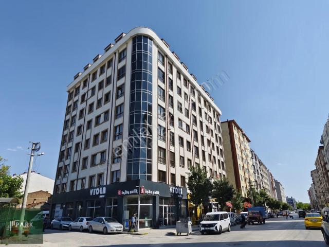 Park Gayrimenkul'den Yakup Satar Caddesi Üzeri Kiralık 2+1 Daire