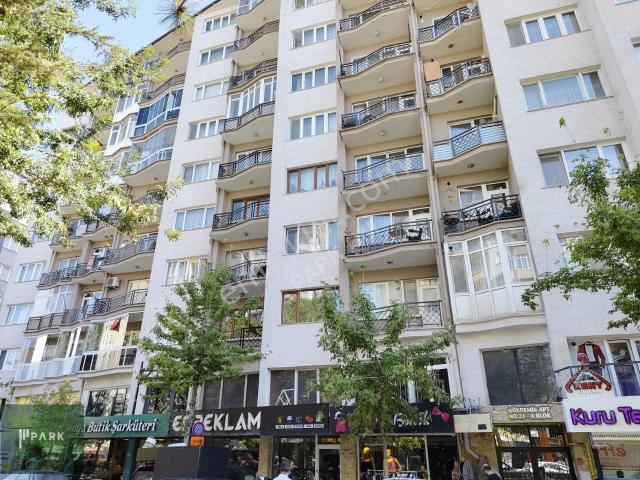 Park Gayrimenkulden Ziyapaşada Tadilatlı Kiralık 145m2 3+1 Daire