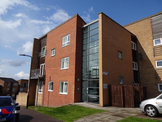 Park Grange Court, Sheffield 3 bed flat to rent £390 pcm £90 pw
