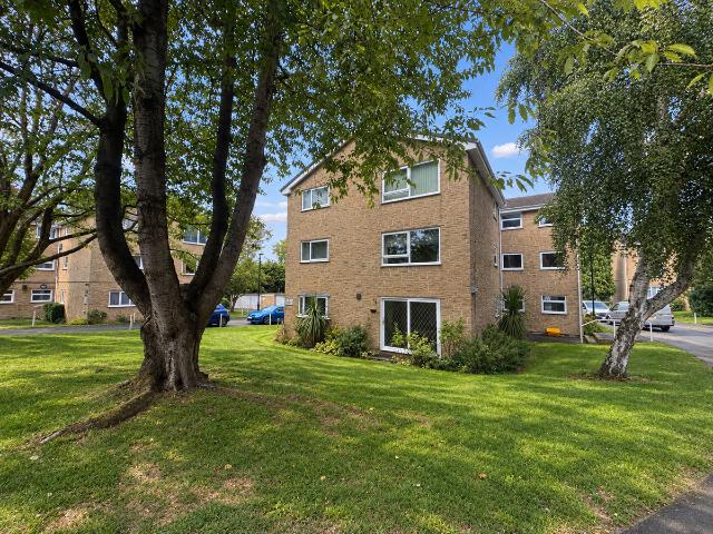 Park Grange Croft, Sheffield S2, 2 bed flat to rent, £850 pcm | PrimeLocation