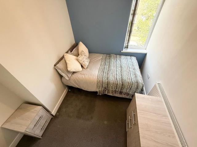 Park Grove, Barnsley, South Yorkshire S70, 6 bed shared accommodation to rent, £412 pcm | PrimeLocation