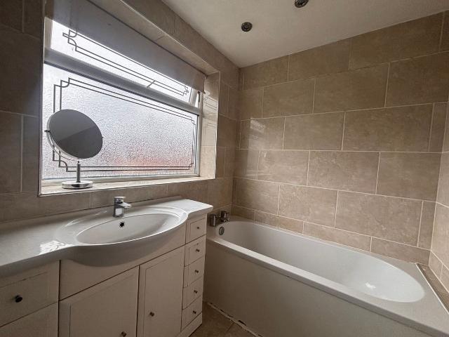 Park Hall Road, Walsall WS5, 4 bed property to rent, £1,500 pcm | PrimeLocation