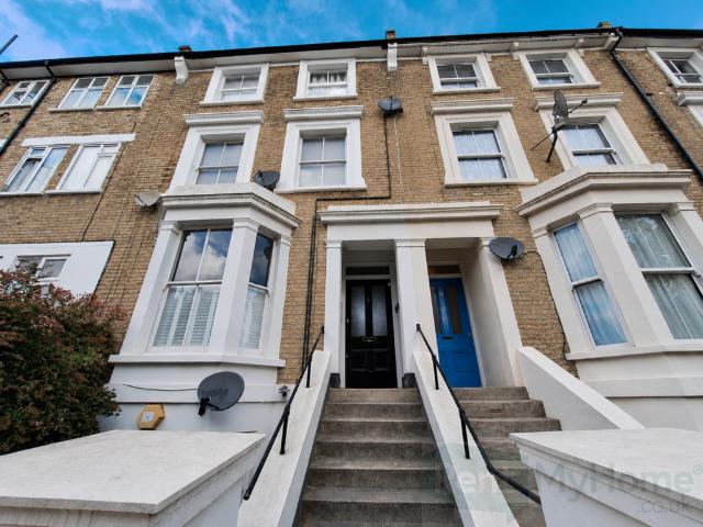 Park Hall Road, London 1 bed flat to rent £1,595 pcm £368 pw