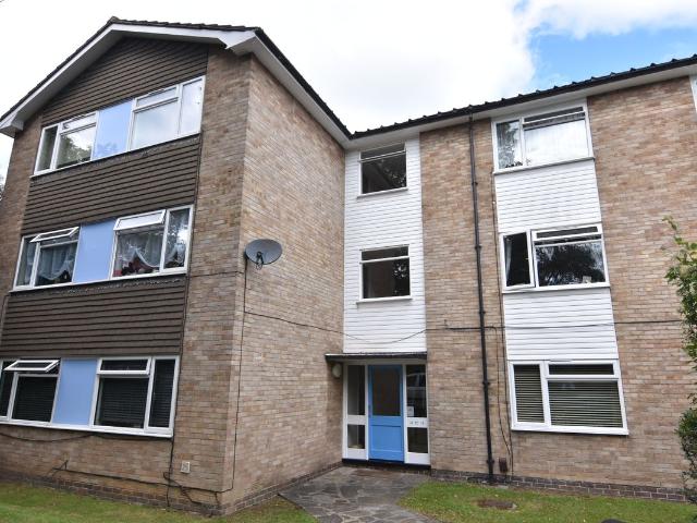 Park Hill, Carshalton SM5, 1 bed flat to rent, £1,200 pcm | PrimeLocation