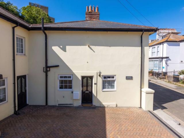Park Hill Road, Torquay TQ1, 2 bed terraced house to rent, £1,200 pcm | PrimeLocation