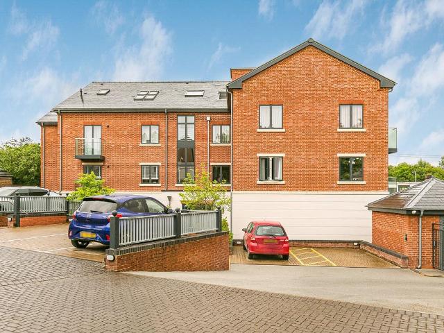 Park Lane Court, Knebworth SG3, 2 bed flat to rent, £1,850 pcm | PrimeLocation