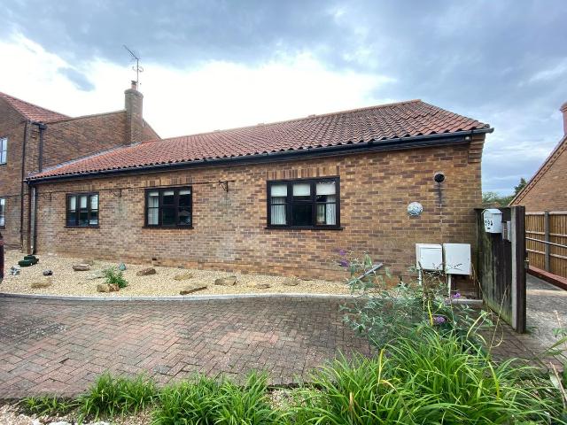 Park Lane, Downham Market PE38, 2 bed bungalow to rent, £950 pcm | PrimeLocation