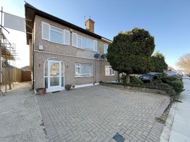Park Lane, Hayes UB4, 4 bed semi detached house to rent, £2,550 pcm | PrimeLocation