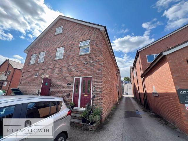 Park Lane, Poynton 1 bed apartment to rent £875 pcm £202 pw