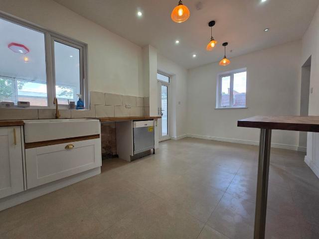 Park Lane, Wolverhampton WV10, 3 bed semi detached house to rent, £1,300 pcm | PrimeLocation