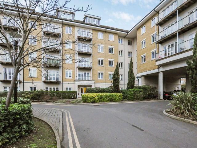 Park Lodge Avenue, West Drayton UB7, 1 bed flat to rent, £1,450 pcm | PrimeLocation