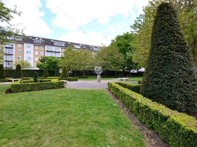 Park Lodge Avenue, West Drayton UB7, 2 bed flat to rent, £1,795 pcm | PrimeLocation