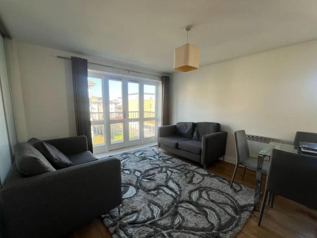 Park Lodge Avenue, West Drayton UB7, 2 bed flat to rent, £1,900 pcm | PrimeLocation