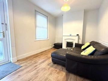 Thanet, Manston Road CT12 Ramsgate - Equipped kitchen