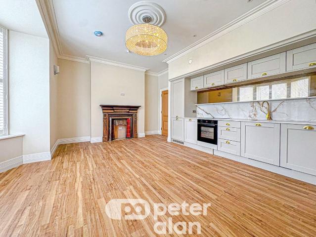 Park Place, Cardiff CF10, 2 bed flat to rent, £2,100 pcm | PrimeLocation
