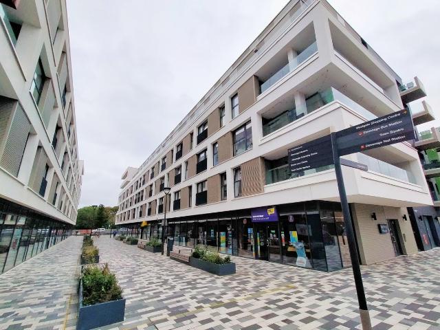 Park Place, Stevenage SG1, 2 bed flat to rent, £1,400 pcm | PrimeLocation