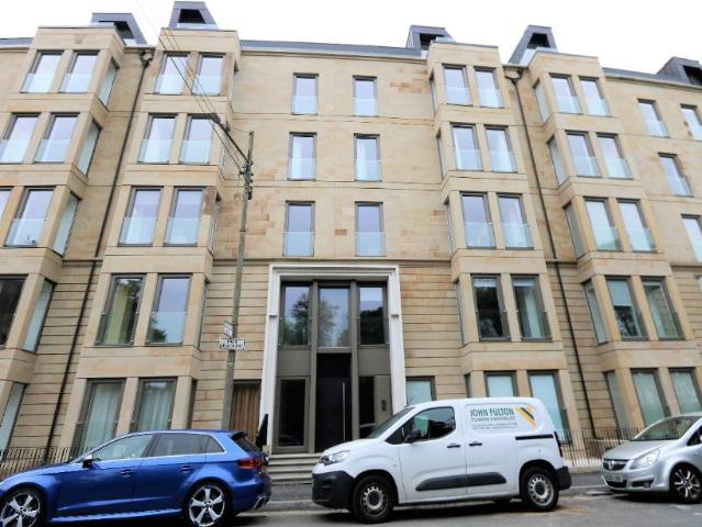 Park Quadrant, Glasgow, G3 2 bed flat to rent £2,395 pcm £553 pw