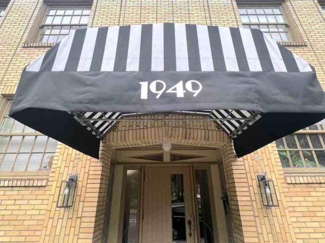 PARK REGENT PAR01 Studio Apartment for Rent at 1949 Nw Everett St, Portland, OR 97209 Northwest District