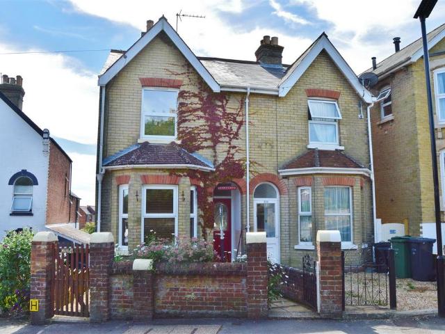 Park Road, Cowes 2 bed semi detached house to rent £995 pcm £230 pw